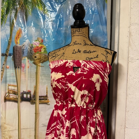 Angie Red and Cream Patterned Dress - Picture 3 of 8